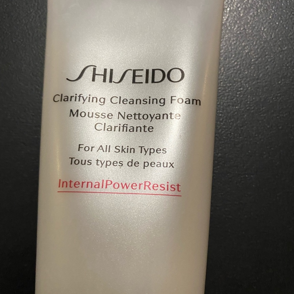 Sheiseido Clarifying Cleaning Foam